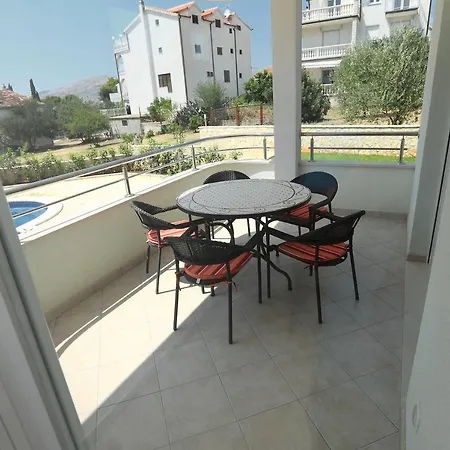Lejlighed Seaside With A Swimming Pool Okrug Gornji, Ciovo - 5959